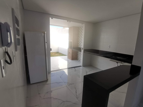 Imagem 7 de 20 de Casa Com 3 Quartos Para Comprar No Sinimbu Em Belo Horizonte/mg - 2628