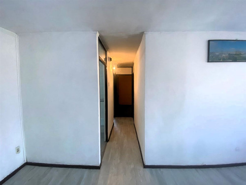 Departamento En Venta De 2 Dorm. En Macul