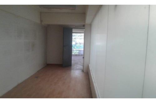 Arriendo Oficina Ed. Giratorio Conexión Metro Los Leones, Pl