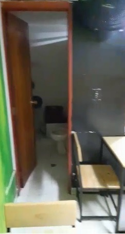 Imagen 9 de 14 de Edificio Comercial De Tres Pisos En El Caney