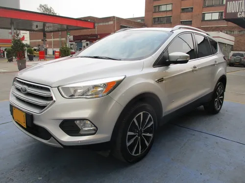 Ford Escape Titanium 4x4 2000cc At Aa