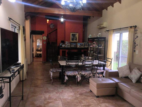 Imagen 6 de 13 de Casa - Barrio Parque Leloir