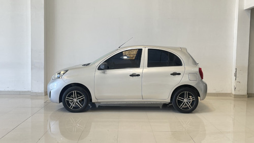Nissan March Active Pure Drive