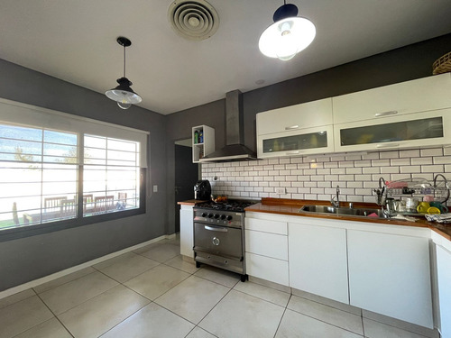 Imagen 10 de 30 de Venta | Casa Ayres De Los Arroyos | Oportunidad | Permuta
