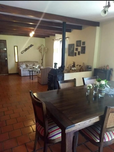 Imagen 8 de 15 de Excelente Casa Quinta En La Reja - Gran Parque Y Piscina