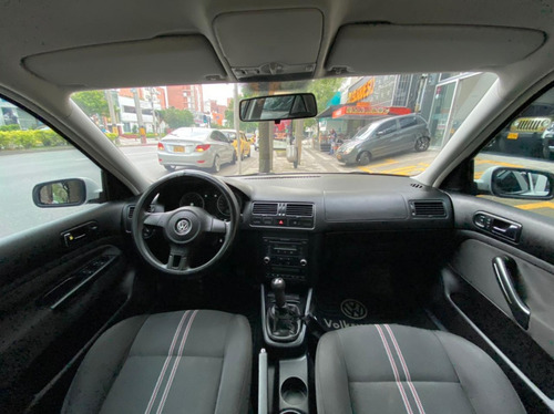 Volkswagen Jetta Trendline 2.0 Mt