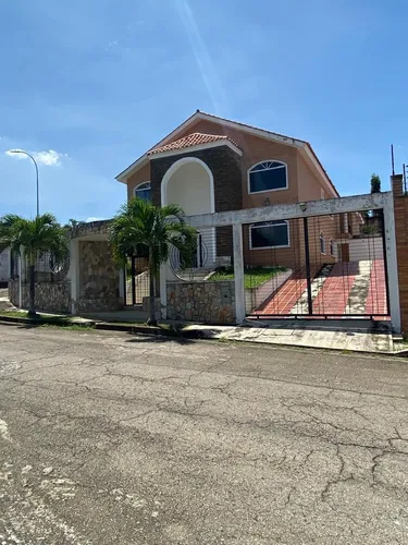 Casa En Altos De Guataparo
