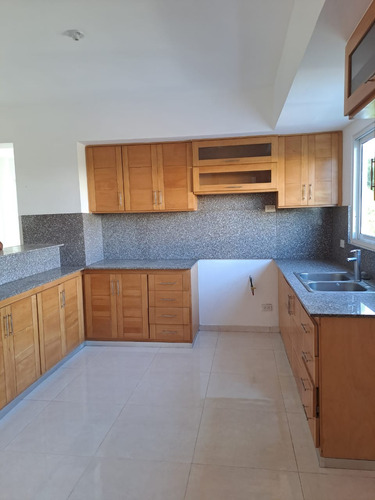 Apto En El Vergel 180m2 12vo Piso 3h 4b 2parqueos