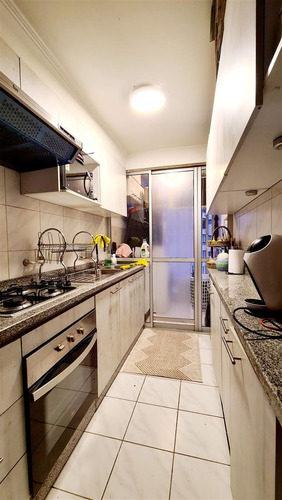 Departamento En Venta De 2 Dorm. En Las Condes