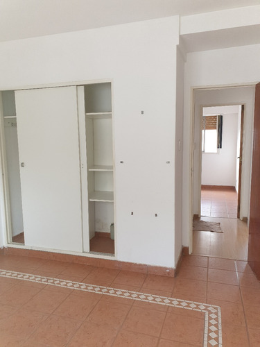 Imagen 6 de 8 de Depto 3 Ambientes En Muy Buen Estado En Excelente Ubicación