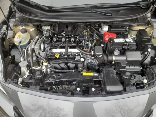 Nissan Versa 1.6 Sense Mt
