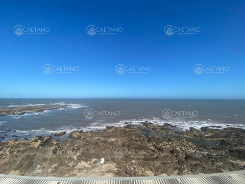 Pent-house De Lujo Sobre El Mar En Península De Punta Del Este   