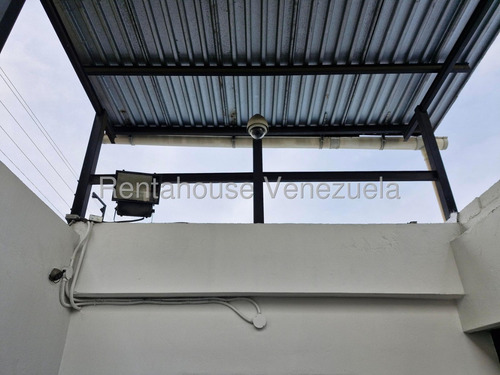 Casa Comercial En Venta En La Carlota Centro Almacenamiento Casas Caracas Contenedores 40 Pies Casas Comerciales Angela Tochon
