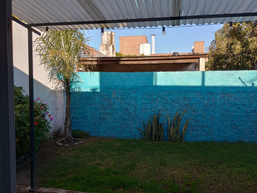 Casa En Venta En Berazategui