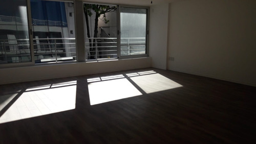 Imagen 5 de 8 de Venta Tres Cruces Oficina Frente A La Española, Con Renta , Excelente Punto