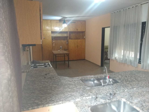 Casa En Venta De 3 Dormitorios En Parque Horizonte.