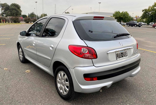 Peugeot 207 2011 1.4 Xs