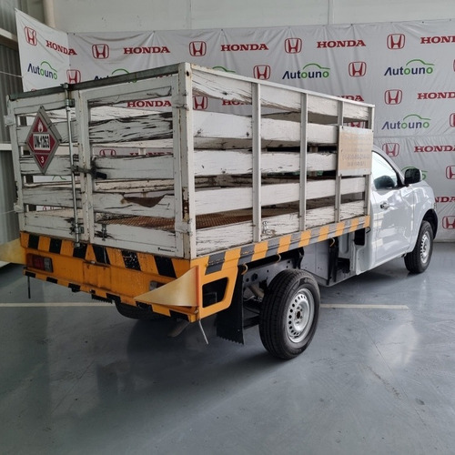 Imagen 4 de 14 de Nissan Np300 2.5 Estacas Dh Aa Mt 2016