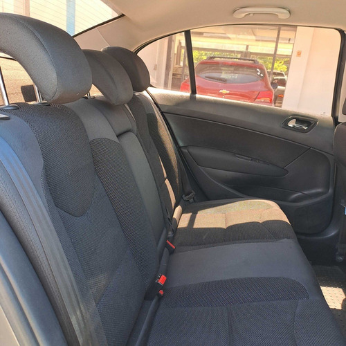 Imagen 18 de 18 de Peugeot 408 Allure 2.0n 2013