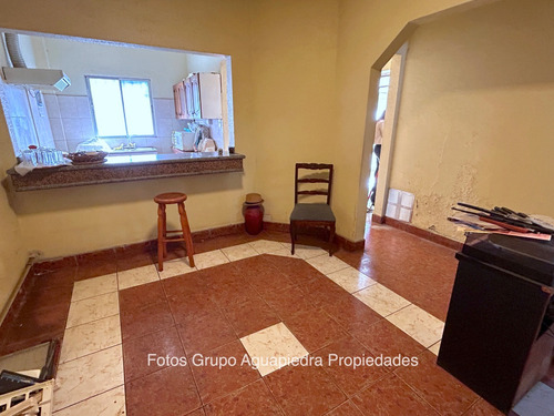 Casa Ideal Comercio Con Galpones Y Doble Salida De Vehiculos