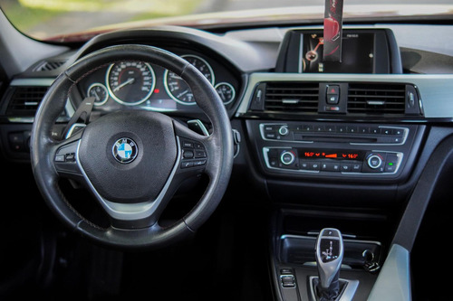 BMW Serie 3 320i 2.0 16v Turbo Active Flex 4p Automatico