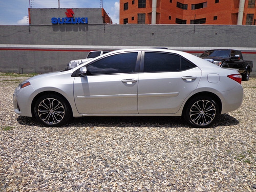 Imagen 2 de 12 de Toyota Corolla Plus