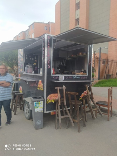 Imagen 4 de 8 de Food Truck