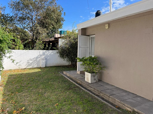 Casa A Venta! Barrio Inaudi En Calle Principal! 