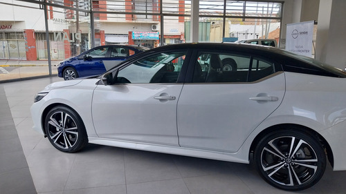 Nissan Sentra 2.0 Advance Cvt