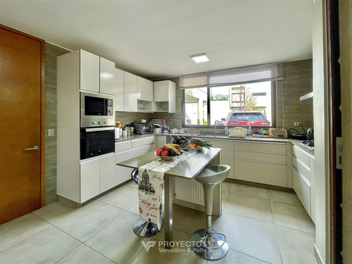 Casa En Venta De 4 Dorm. En Lo Barnechea (craighouse)