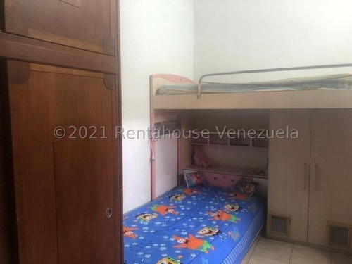 Imagen 5 de 18 de Casa Comercial Centro Barquisimeto, Todos Los Servicios, Excelente Ubicación, Para Uso Comercial O Residencia. Inf. 0424-5620928 Flex 22-11804 Z25