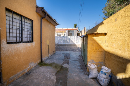 Gran Casa De Dos Pisos En Excelente Sector De Concón