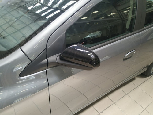 Imagen 4 de 20 de Chevrolet Onix Joy Black 0km 2022 0km Der4545