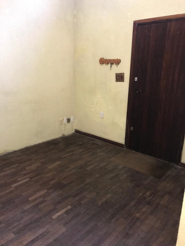 Imagen 5 de 14 de Casa La Blanqueada Bajo Precio. Oyen Ofertas