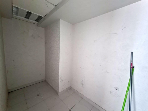 Local U Oficina En Renta Sobre Av. Itzaes | Mérida