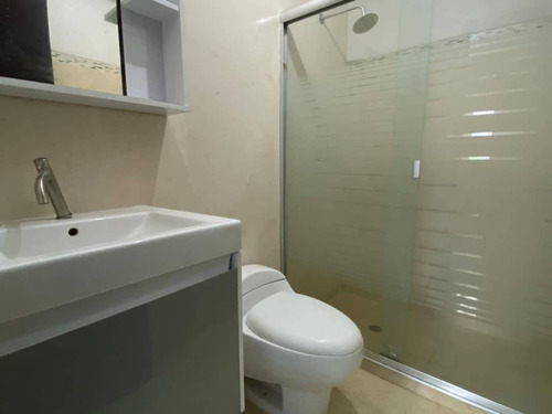 Apartamento En Venta Las Chimeneas Valencia, A Estrenar Con Planta Para Áreas Comunes, Facial Acceso A La Autopista Y Vías Principales. Dapo