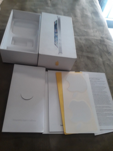 Caja De iPhone  5 De 64gb Con Manuales 