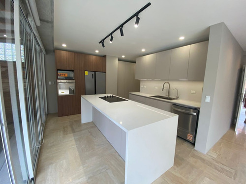 Alquiler/pb/duplex/ La Castellana/150m2/tza-70m2/ 2h-3b-2pe