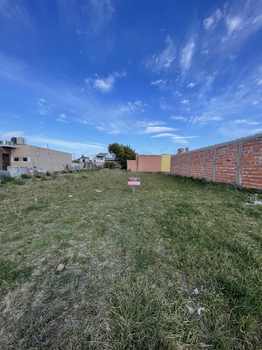 Terreno En Muy Buena Ubicación, Camet Norte