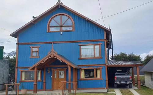 Ushuaia - Apta Hostel: Casa 4 Dormitorios En Venta - Dueño Directo 