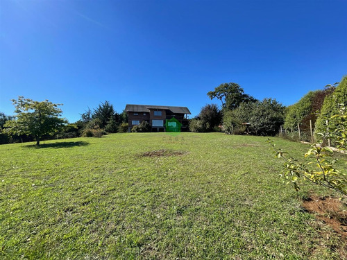 Hermosa Casa En Venta De 5 Dorm. En Osorno