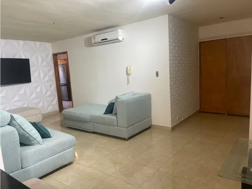 Terrazas Del Club Hipico