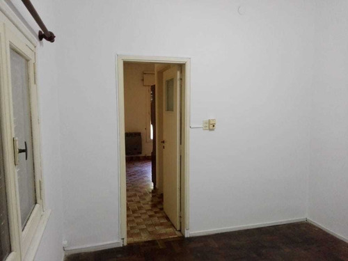 Imagen 6 de 14 de Casa Ideal Para 2 Familias