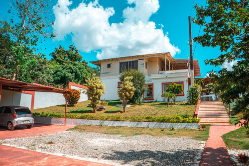 Vendo Hermosa Villa Amueblada En La Autopista Duarte Km 22