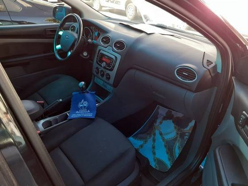 Ford Focus 2.0 Ghia 16v Gasolina 4p Manual