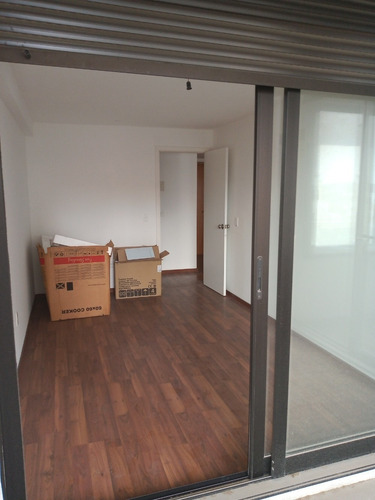Aprhor Vende O Alquila Apto De 1 Dormitorio Al Frente Garage