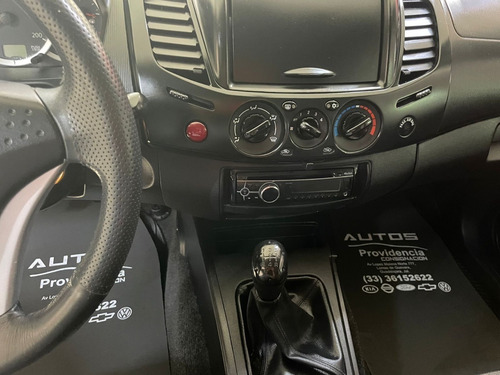 Imagen 12 de 15 de Mitsubishi L200 2.4 Mt 2015