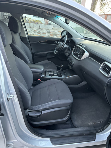 Kia Sorento 2.4 Lx At