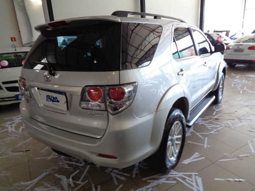 Imagem 6 de 15 de Toyota Hilux Sw4 2.7 Sr 4x2 Aut.