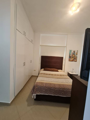 Imagen 11 de 28 de Cómoda Casa De Dos Plantas En Loma Linda, Sector Las Peonías, Puerto Ordaz